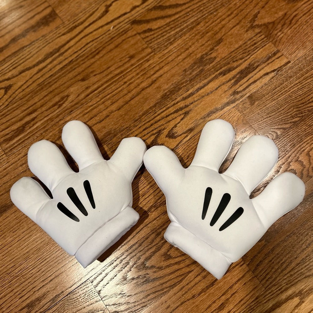 Mickey hand gloves